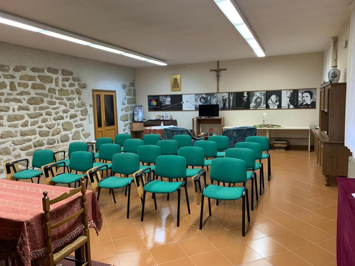 ヴァルドラゴーネ Stabat Mater Casa Di Preghiera Bed & Breakfast エクステリア 写真
